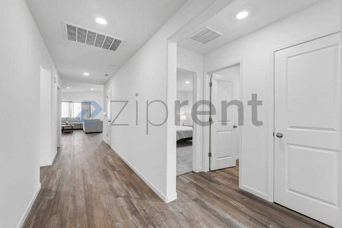 1629 Segundo Dr - Photo 7 of 30
