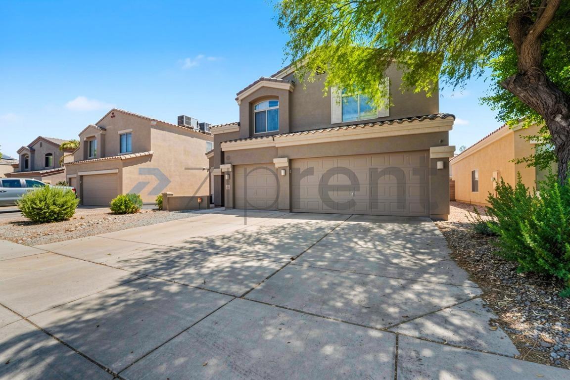 12801 W Lisbon Ln - Photo 4 of 30
