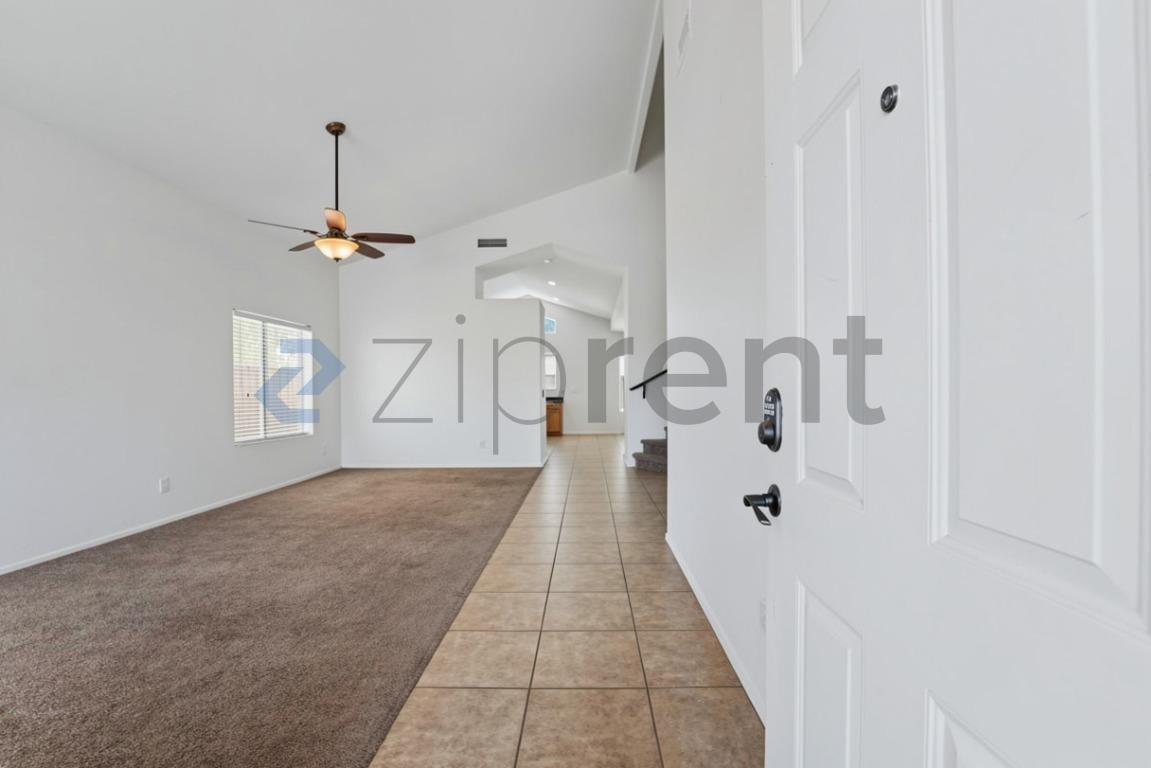 12801 W Lisbon Ln - Photo 6 of 30
