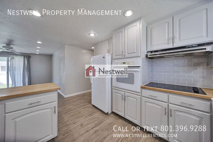 1554 W Beechwood Cir - Photo 3 of 34