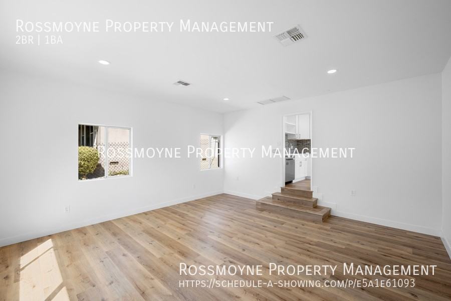 3433 Montrose Ave #A - Photo 3 of 15