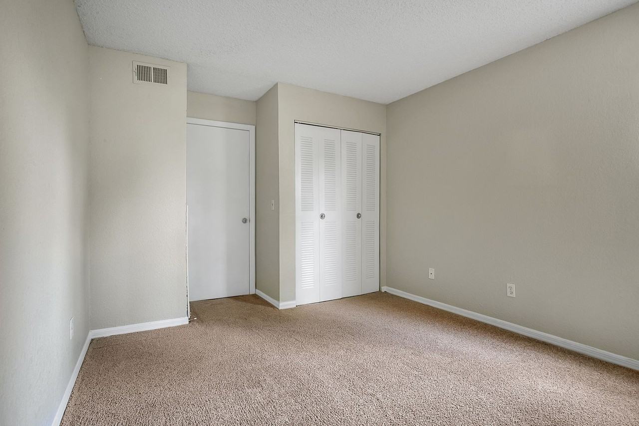 5164 Conroy Rd #1531 - Photo 6 of 10