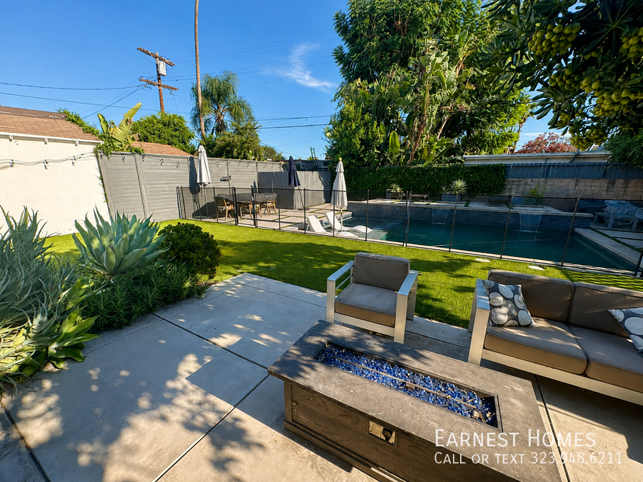 14338 Califa St - Photo 6 of 32