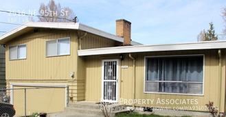 2516 Ne 95th St - Photo 1 of 1
