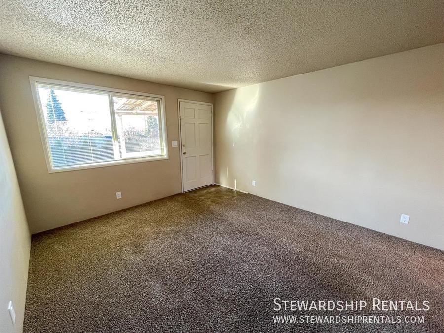 1429 W Broadway #3 - Photo 3 of 12
