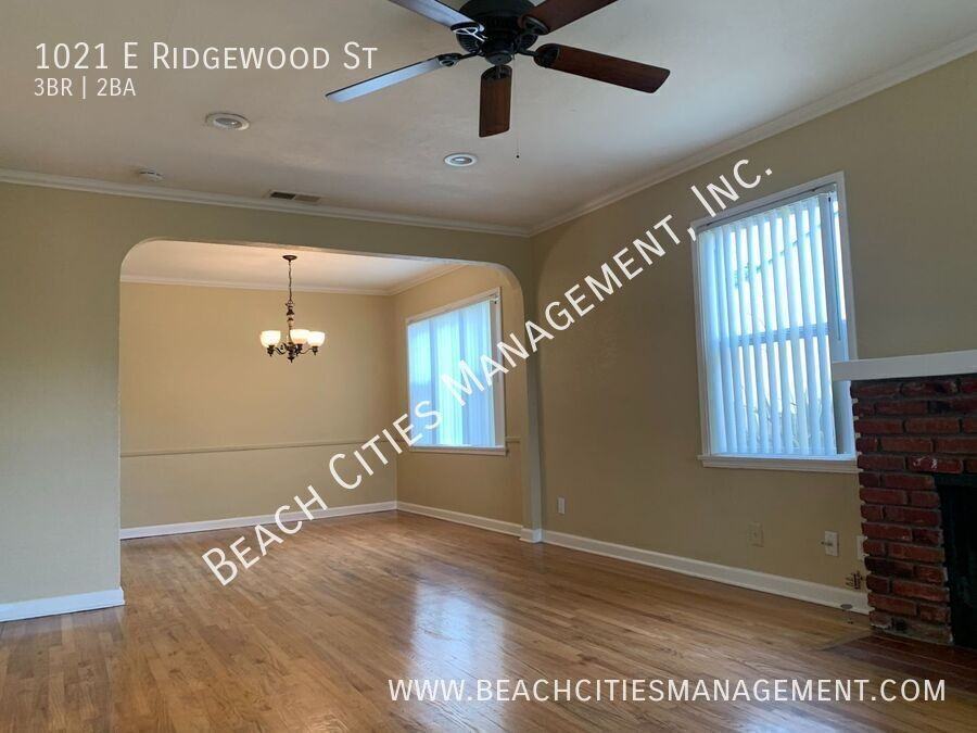 1021 E Ridgewood St - Photo 4 of 50