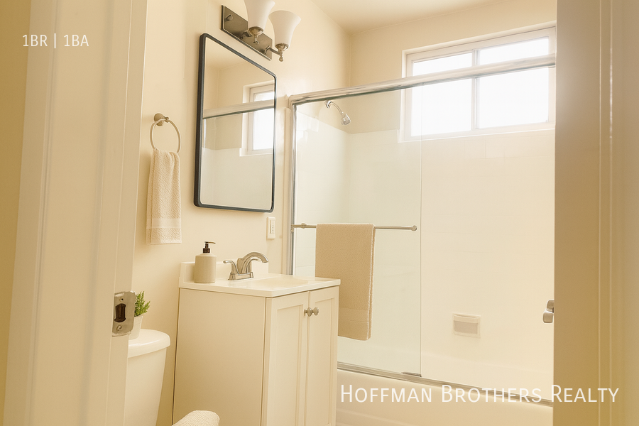 3648 Westwood Blvd #14 - Photo 4 of 5