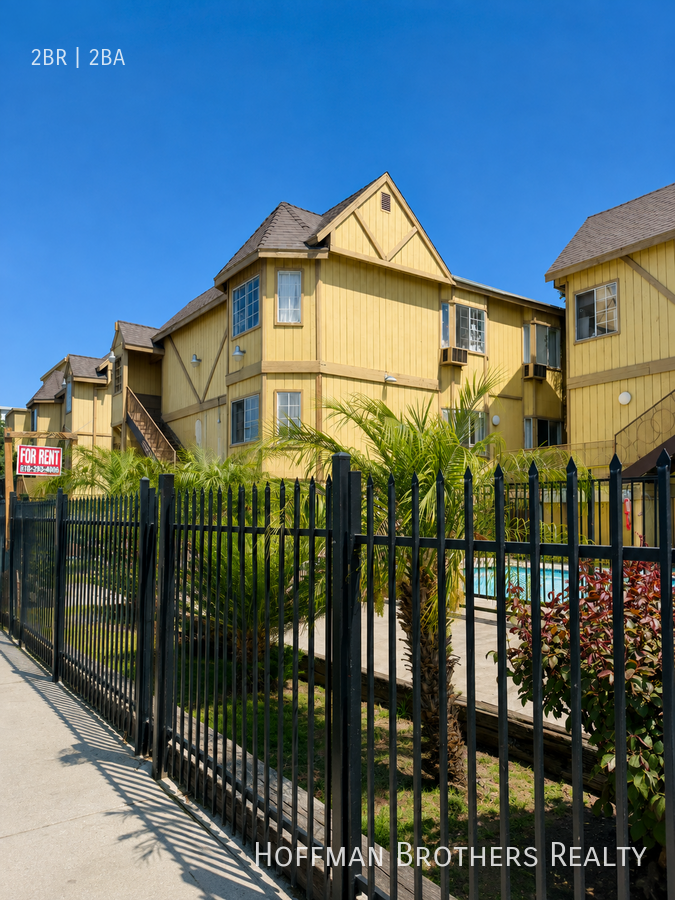 15552 Nordhoff St #203 - Photo 3 of 12