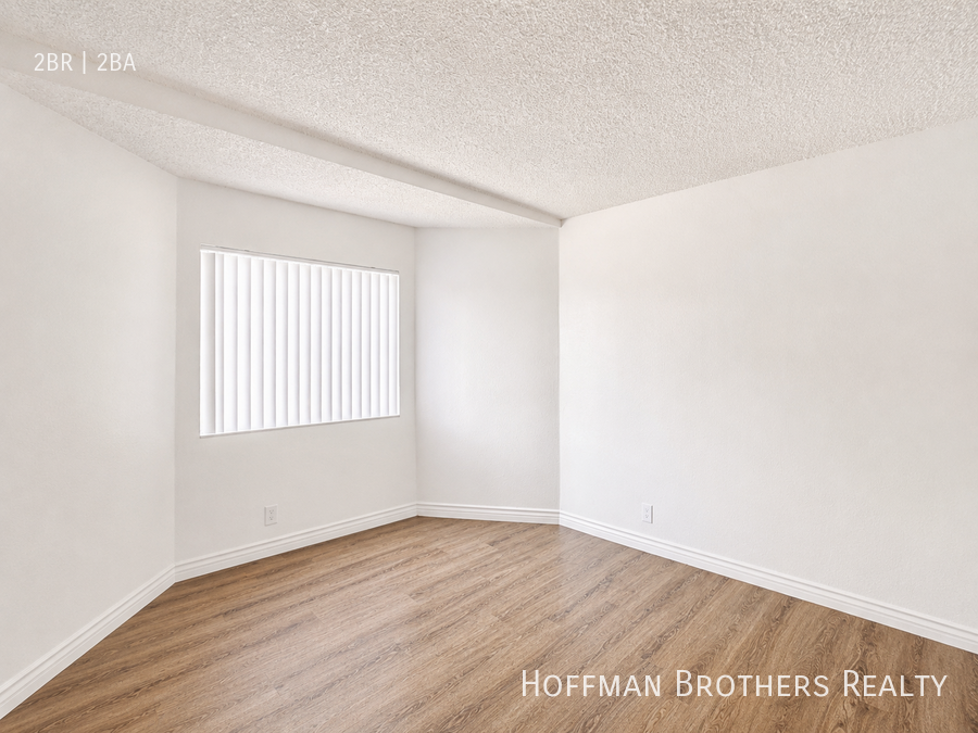 15552 Nordhoff St #203 - Photo 4 of 12