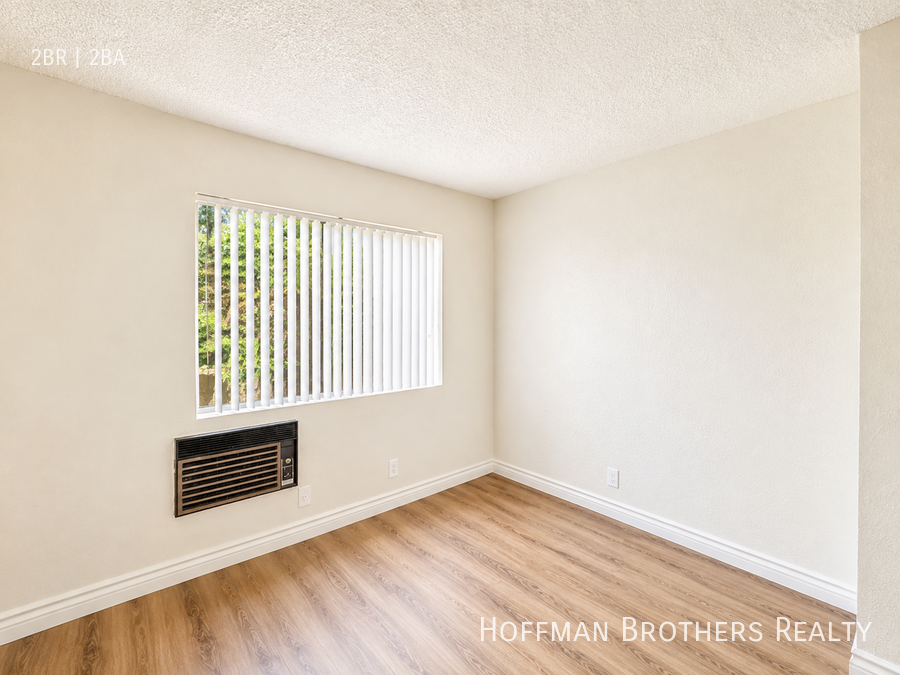 15552 Nordhoff St #203 - Photo 6 of 12