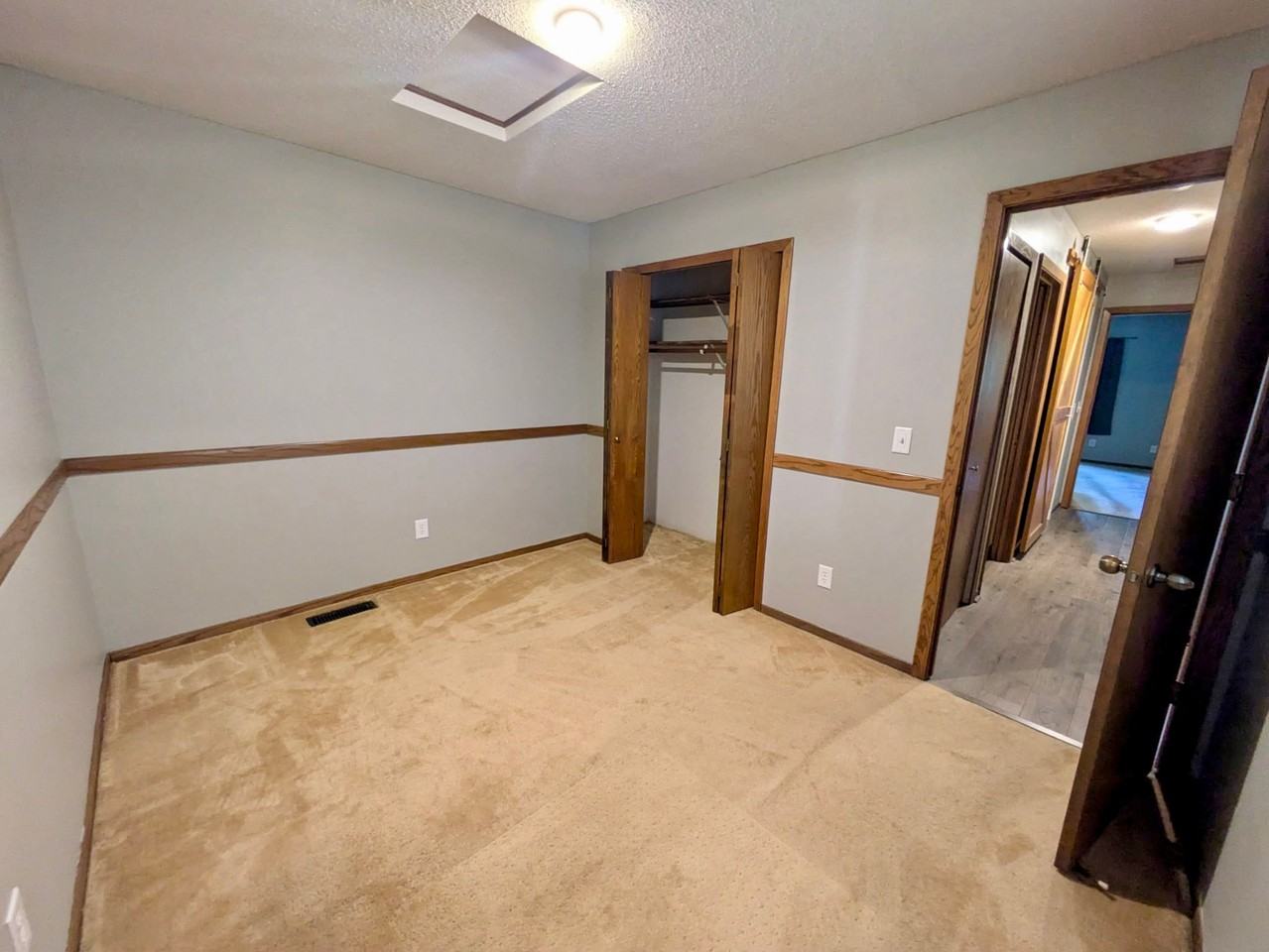 569 Pleasure Creek Dr - Photo 4 of 6