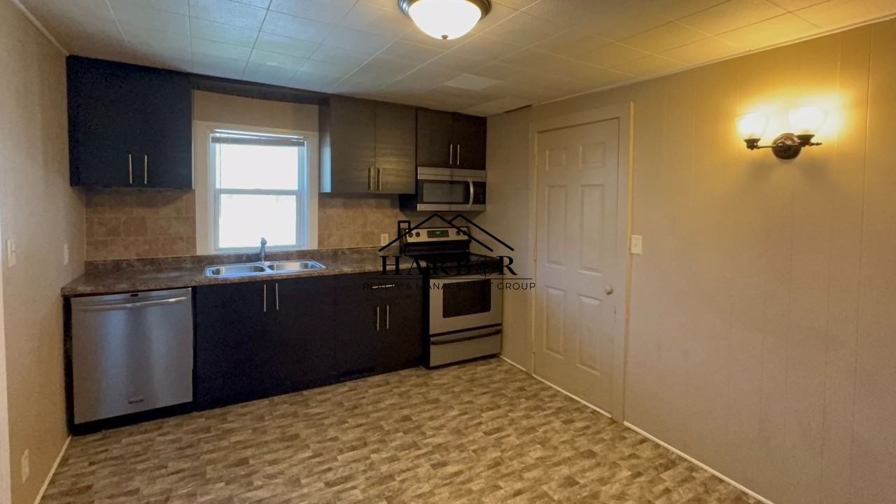 322 6th St Se - Photo 2 of 20