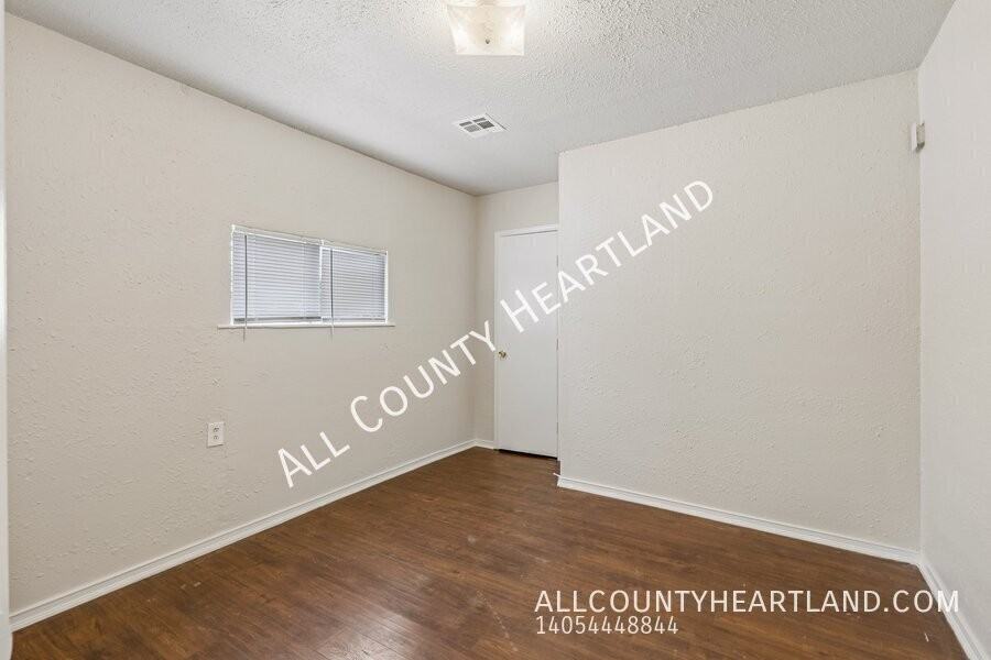1913 Elm Dr - Photo 7 of 11