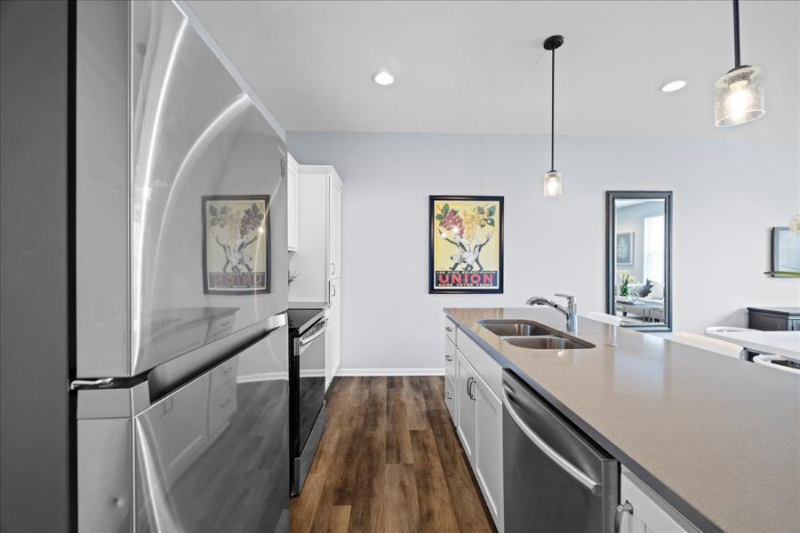 612 N 74th St - Photo 5 of 26