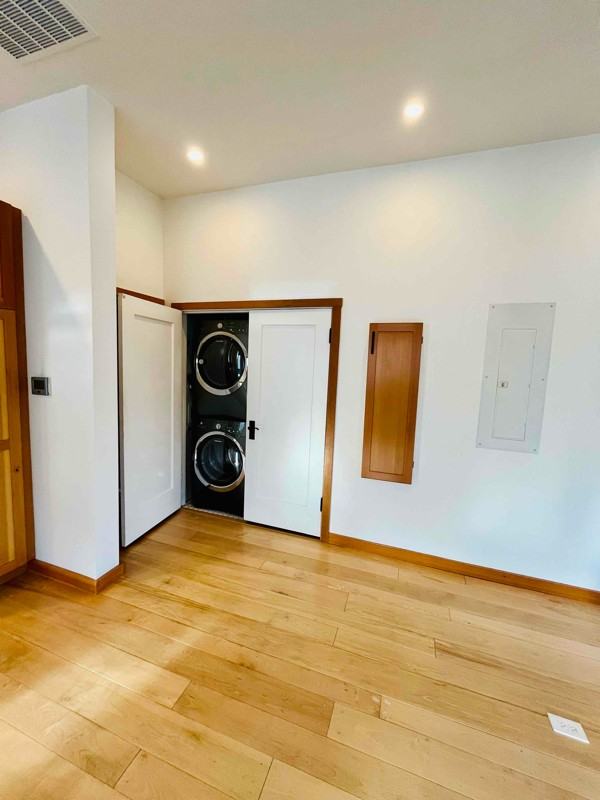 231 Ne Hancock St #B - Photo 6 of 21