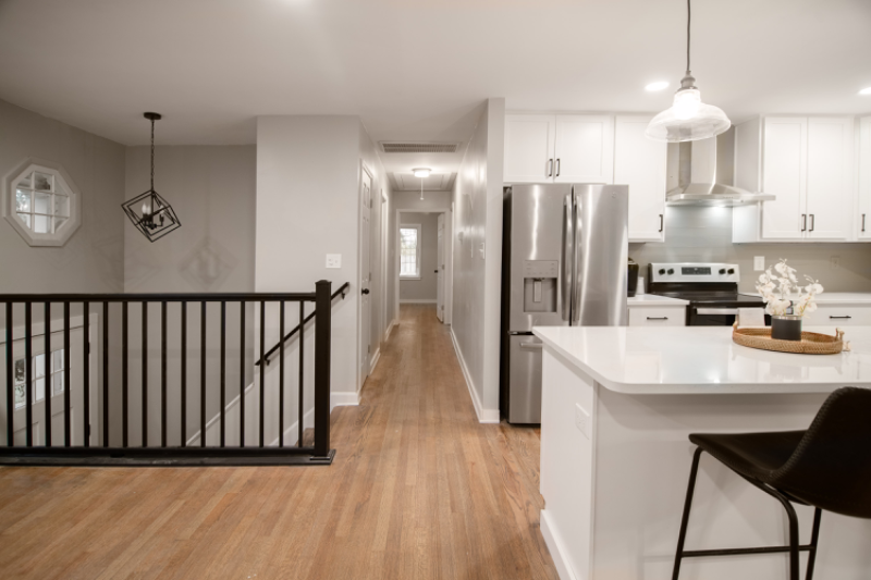625 6th Ave S - Photo 3 of 16