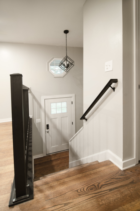 625 6th Ave S - Photo 4 of 16