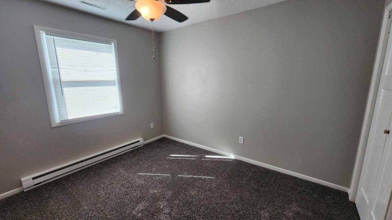 216 25th Ave Sw - Photo 5 of 9