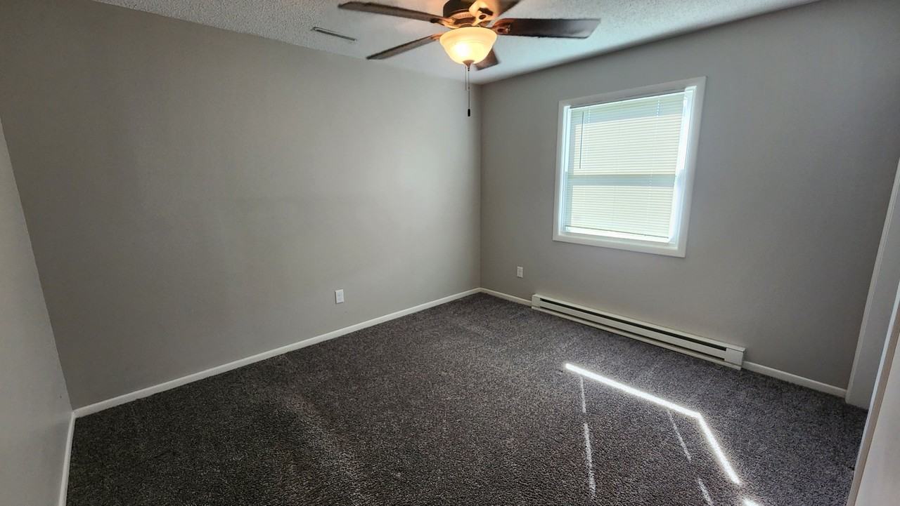 216 25th Ave Sw - Photo 7 of 9