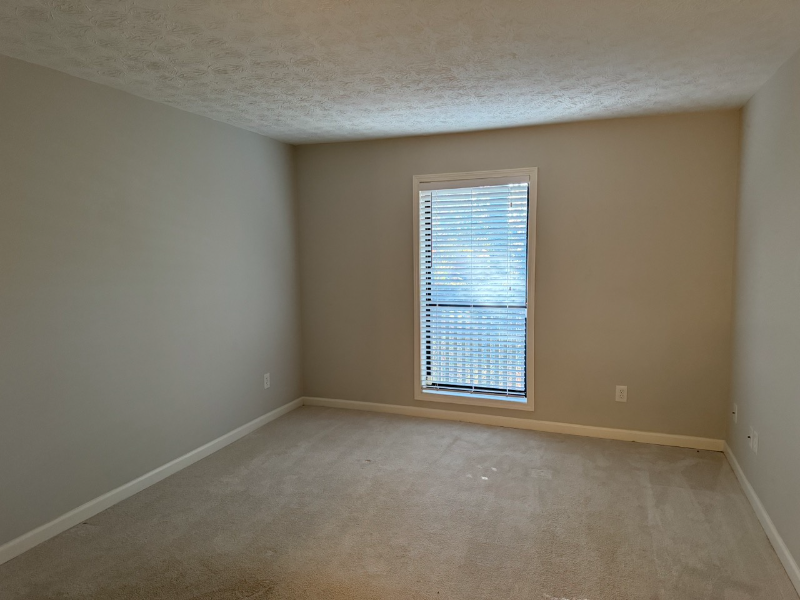 305 Dunbar Dr - Photo 6 of 8