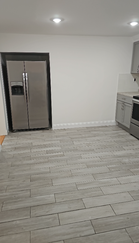 285 Main St #2 - Photo 4 of 17