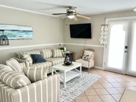 featured image of 426 Lark Ln #1W