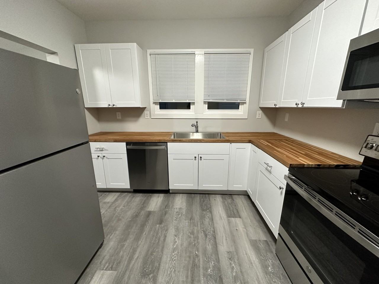537 E Barbee Ave - Photo 2 of 9