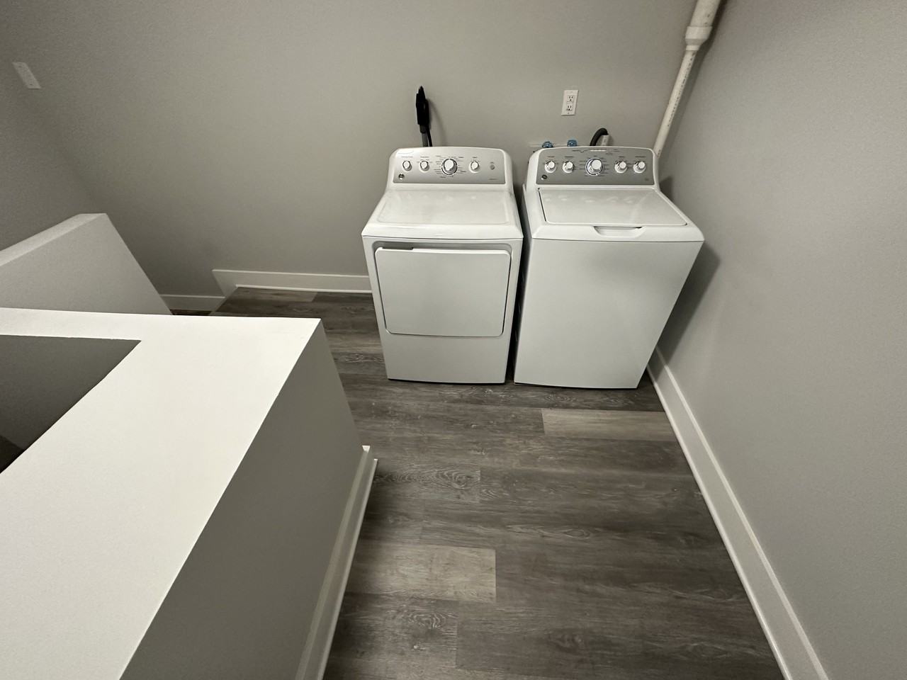 537 E Barbee Ave - Photo 3 of 9