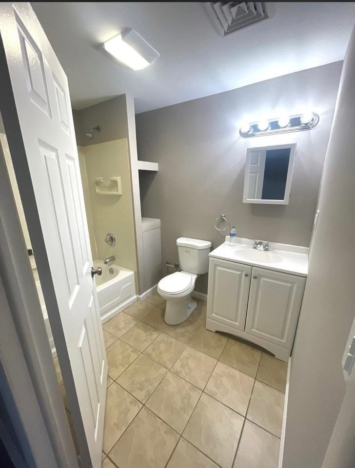 520 New Jersey Ave #520B - Photo 6 of 8