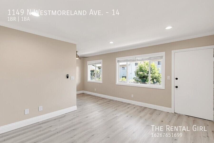 1149 N Westmoreland Ave #14