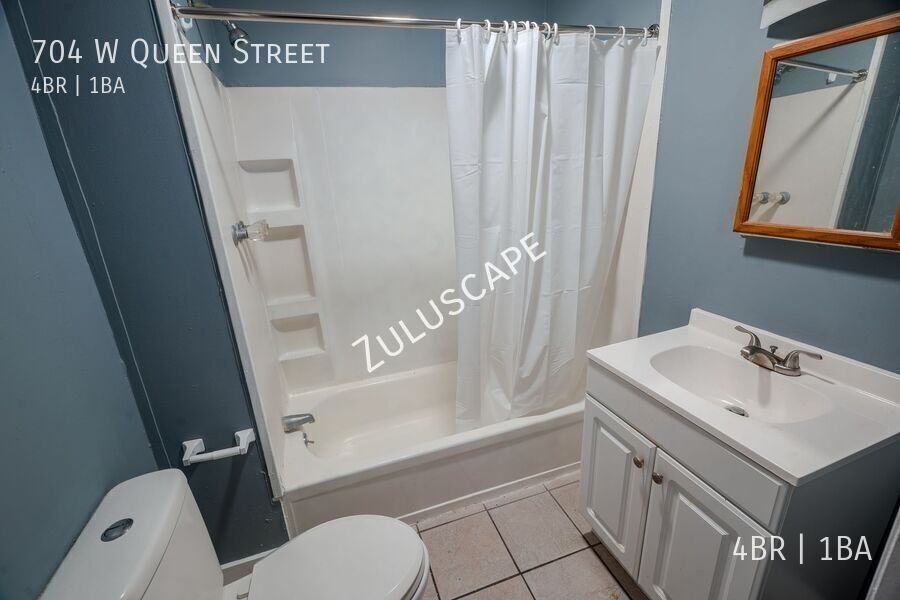 704 W Queen St - Photo 7 of 10