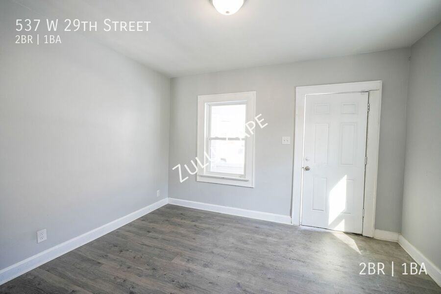 537 W 29th St - Photo 3 of 19