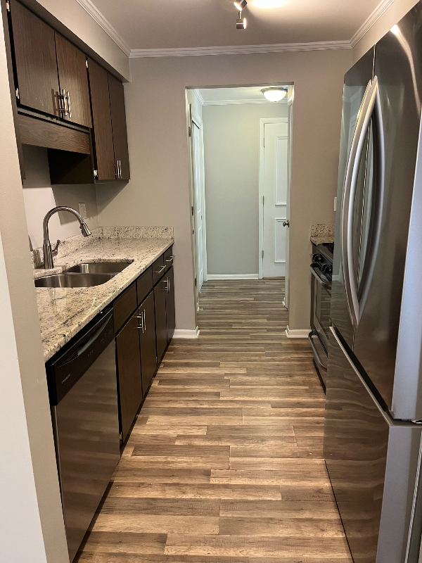 1327 E Prairie Ave #NA - Photo 2 of 6