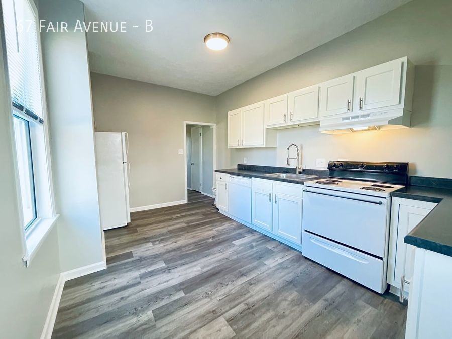 67 Fair Ave #B - Photo 3 of 50