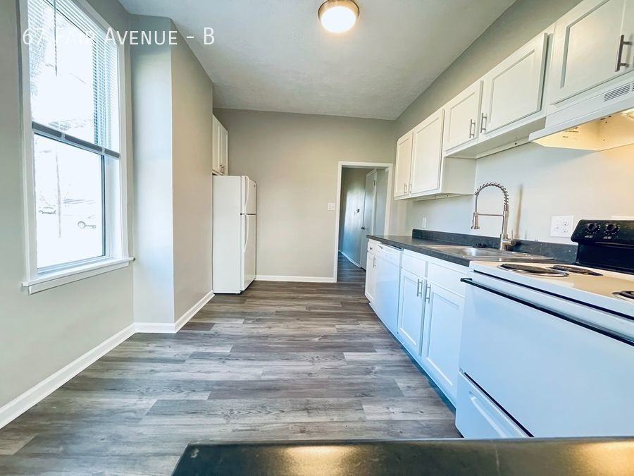 67 Fair Ave #B - Photo 5 of 50