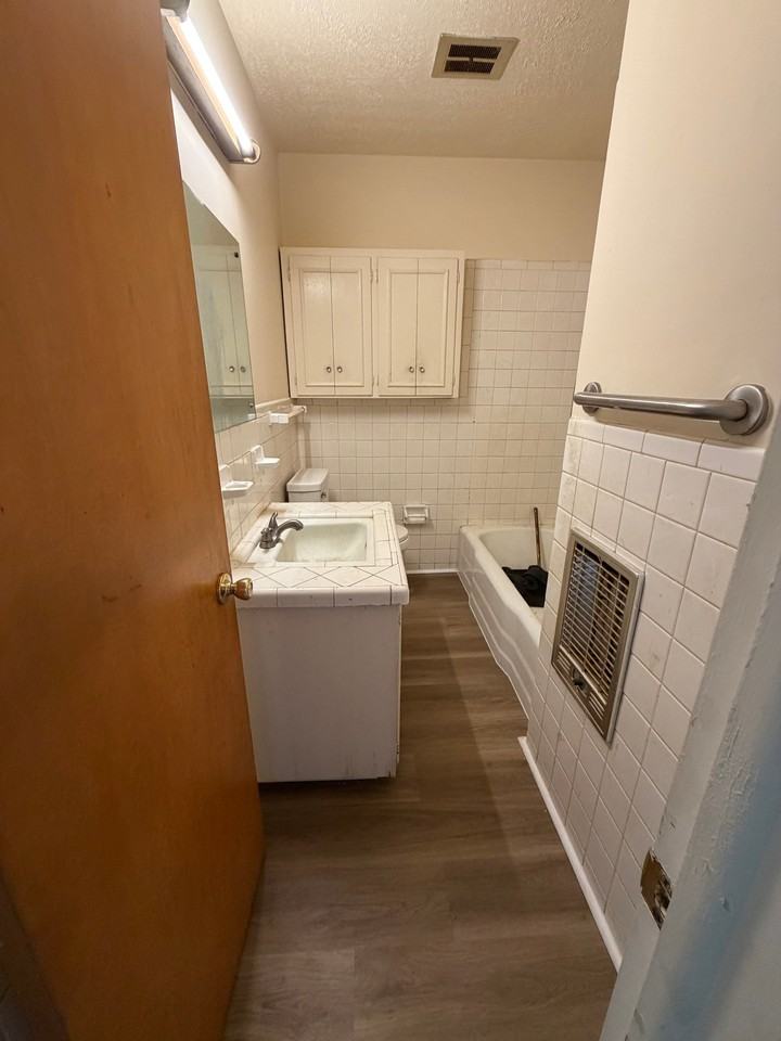 19 Forsyth St - Photo 5 of 7