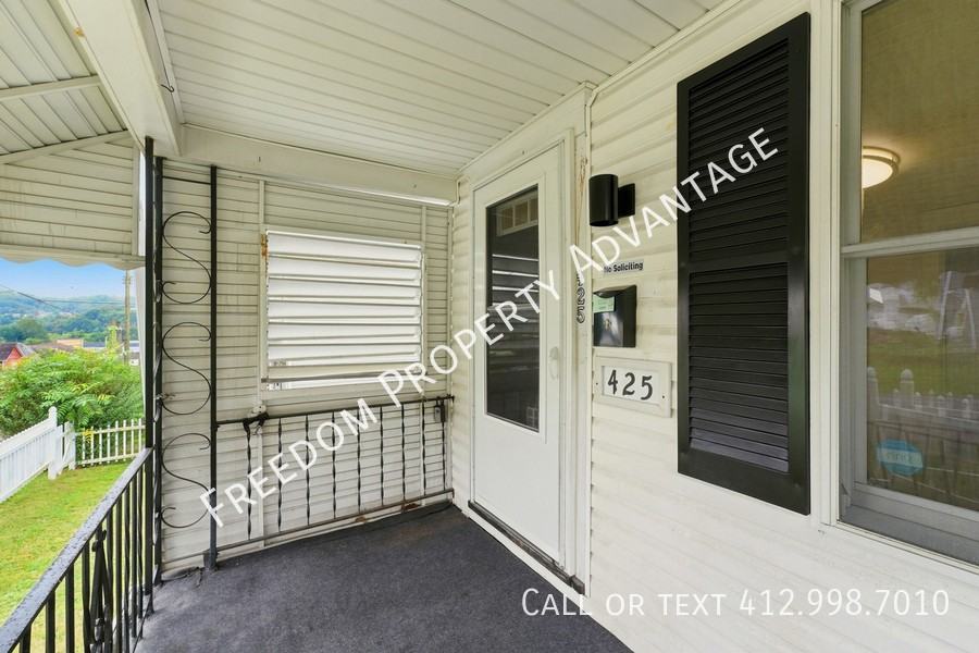 425 32nd St - Photo 3 of 28