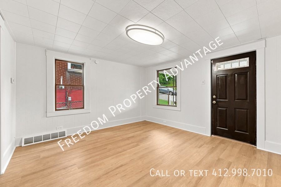 425 32nd St - Photo 6 of 28