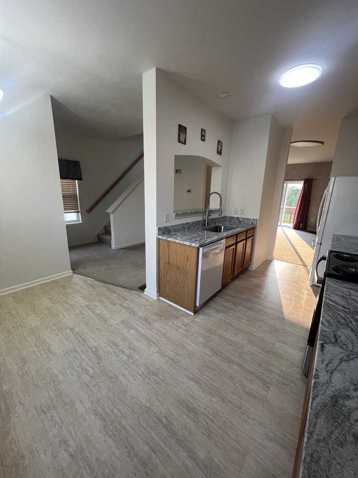 8 Dolmen Ln #1 - Photo 2 of 24