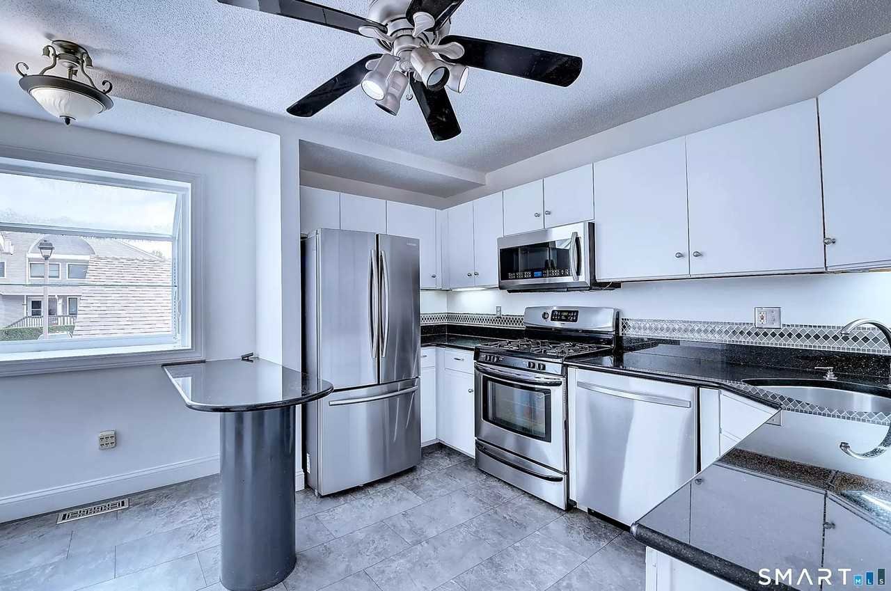1308 Mill Pond Dr #1308 - Photo 3 of 9