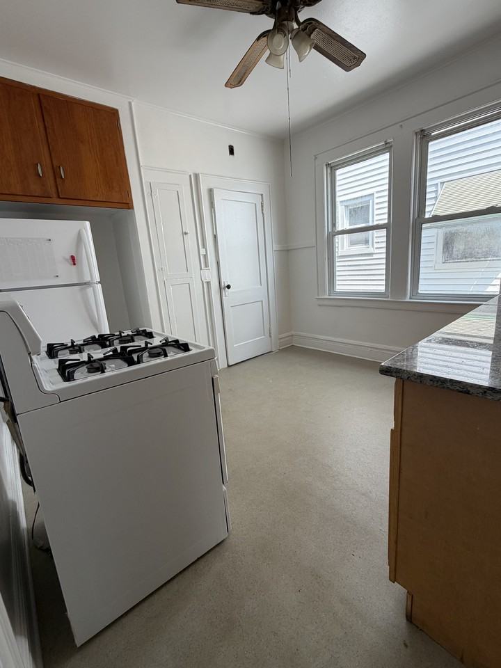 268 Ampere Pkwy #2 - Photo 4 of 6