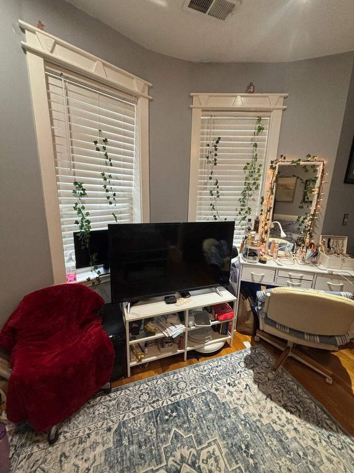 102 Moreland St #4 - Photo 7 of 8