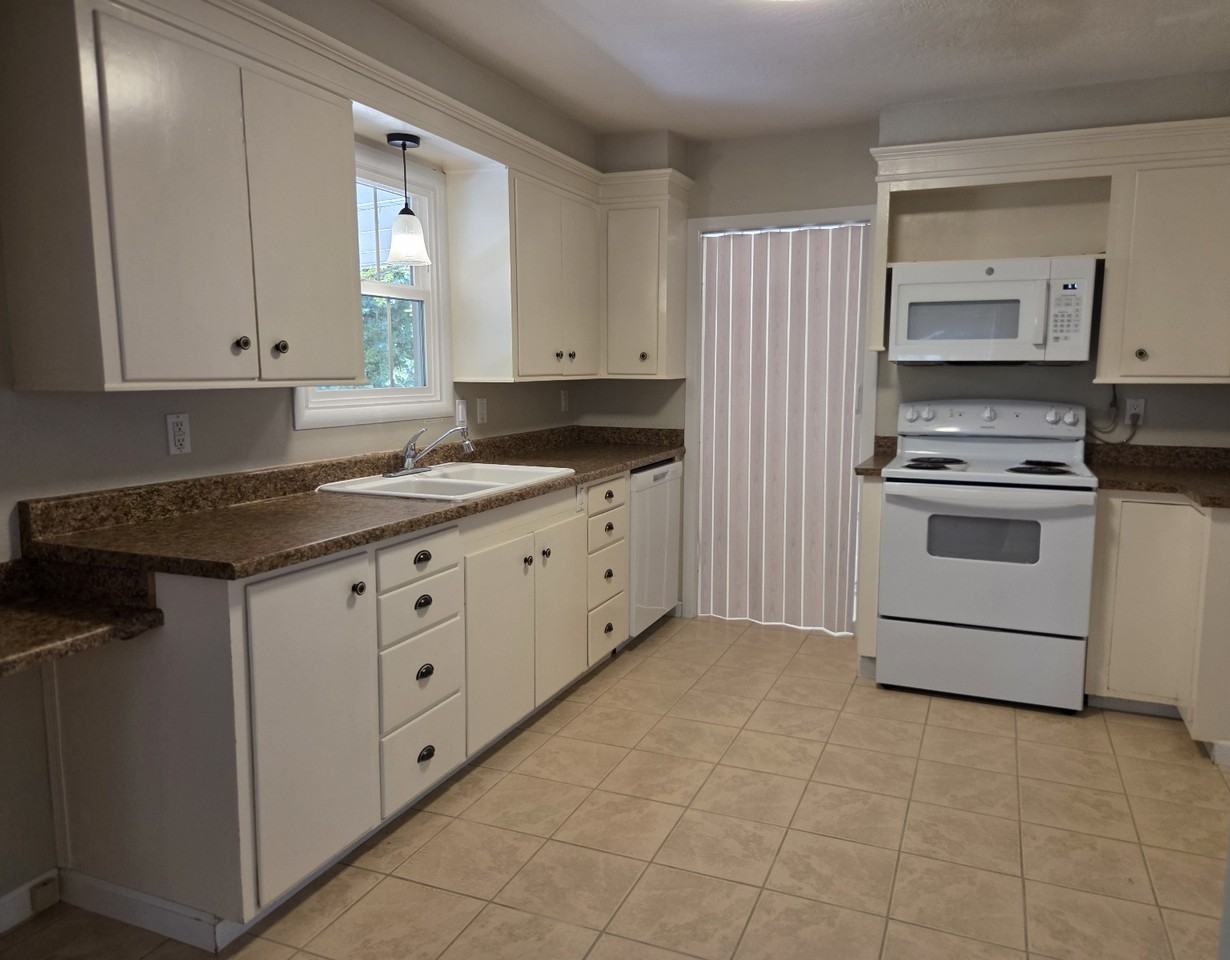 550 S 4th St #NA - Photo 3 of 16