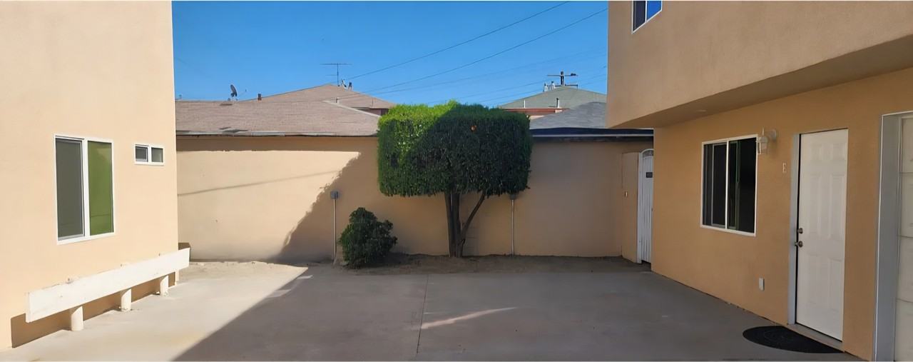 2574 Southern Ave #B - Photo 3 of 22