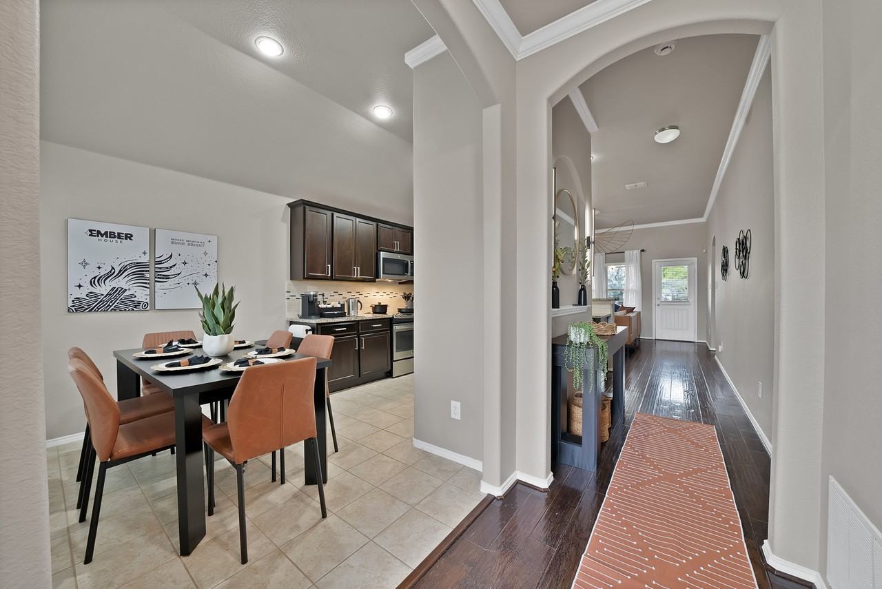 608 Crazy Horse Dr #NA - Photo 3 of 28