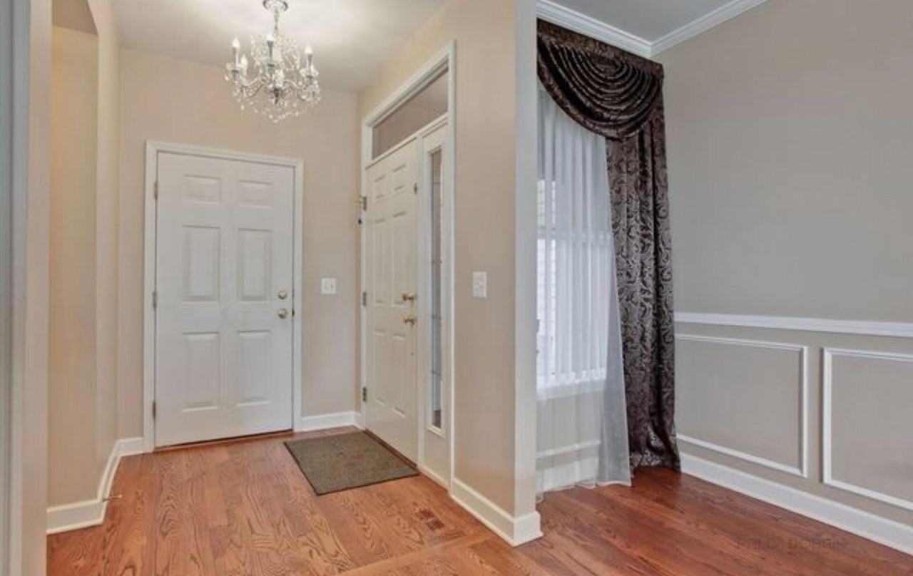 1903 Crenshaw Cir #1903 - Photo 4 of 22