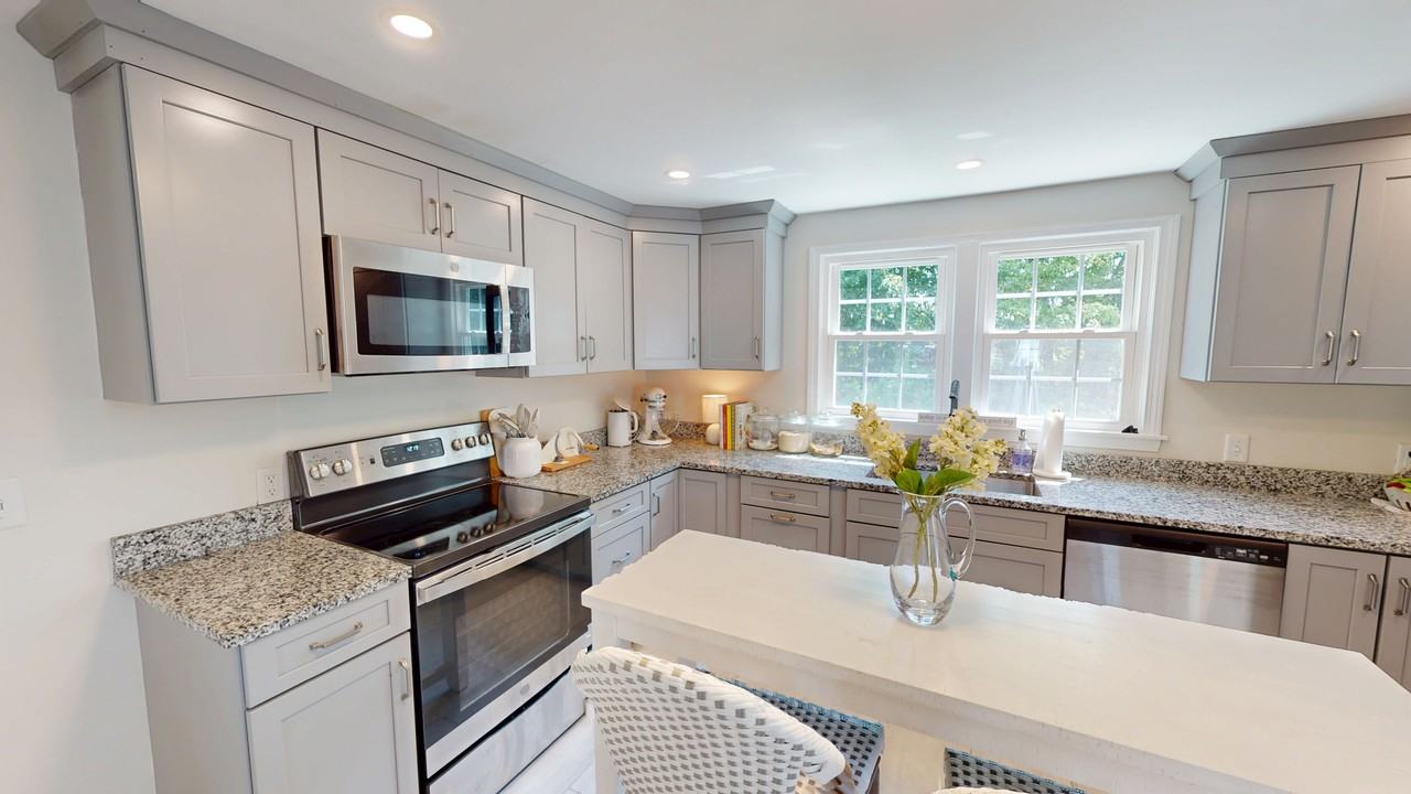 161 Wayside Rd #NA - Photo 4 of 20