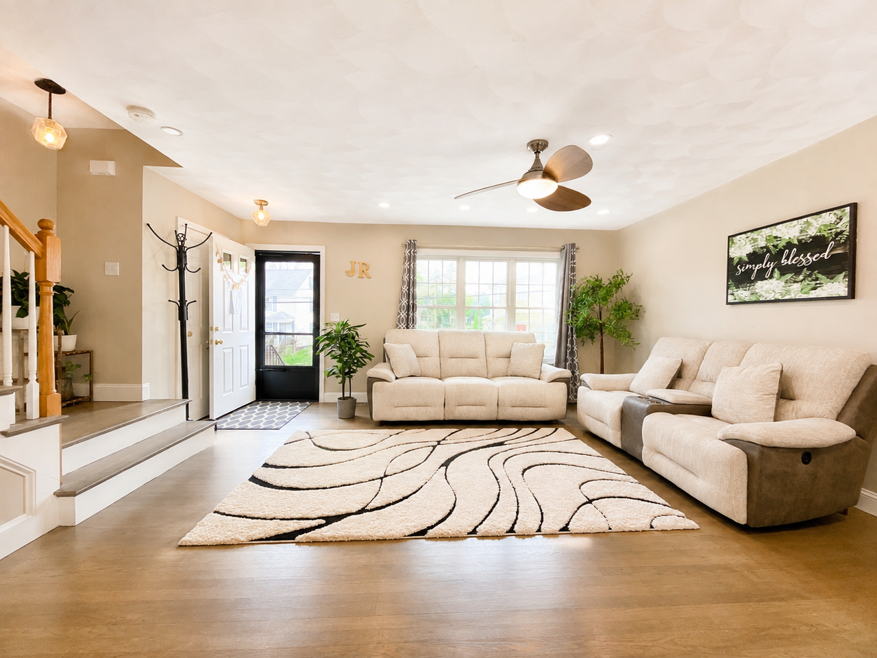 39 Curve St #2