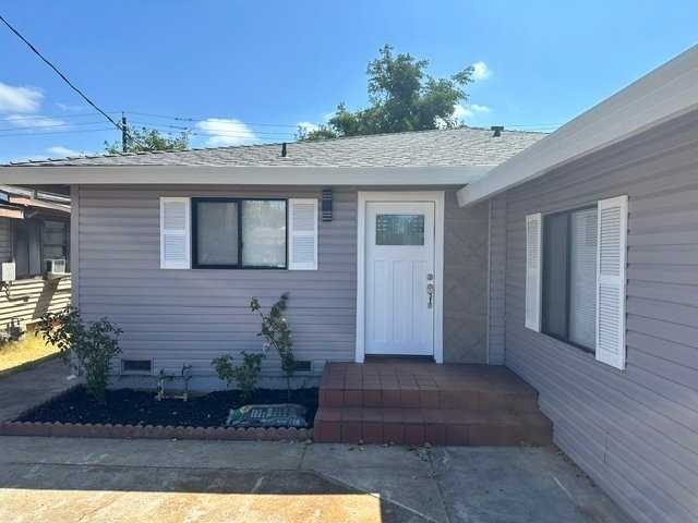 155 E St - Photo 2 of 20