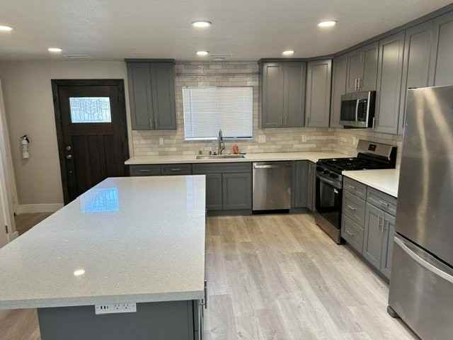 155 E St - Photo 4 of 20